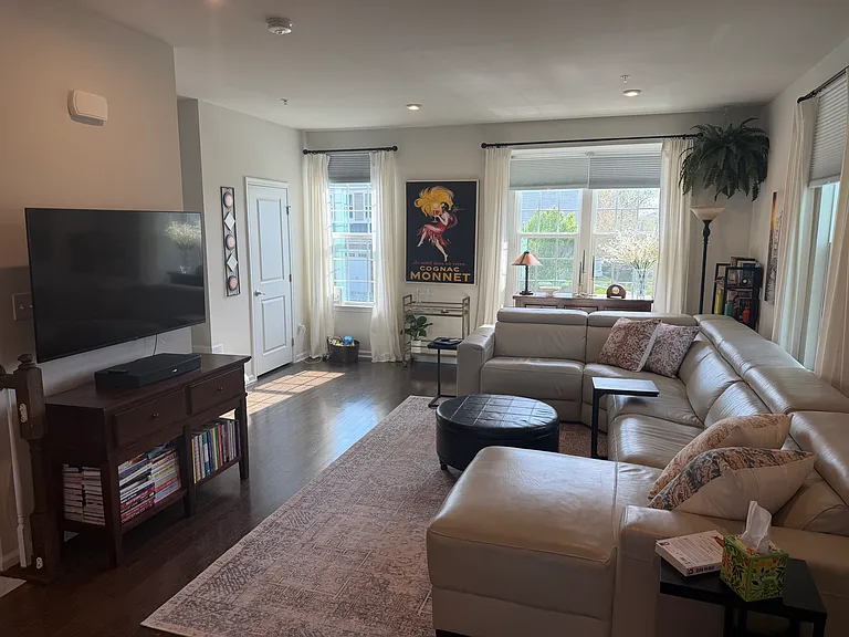 102 Mulberry Dr — Photo 8