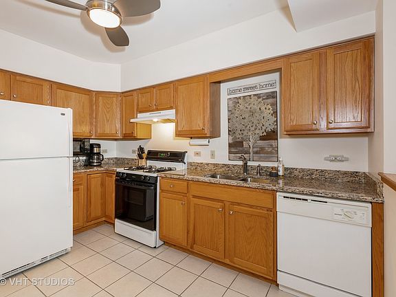 4th image of 18065 Harwood Ave APT F