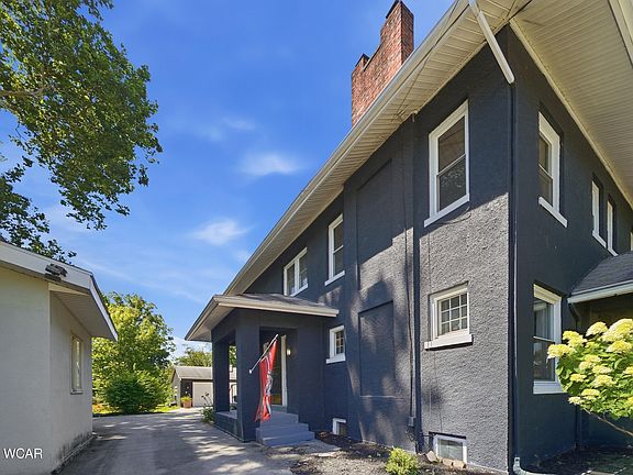 4th image of 1327 Lakewood Ave