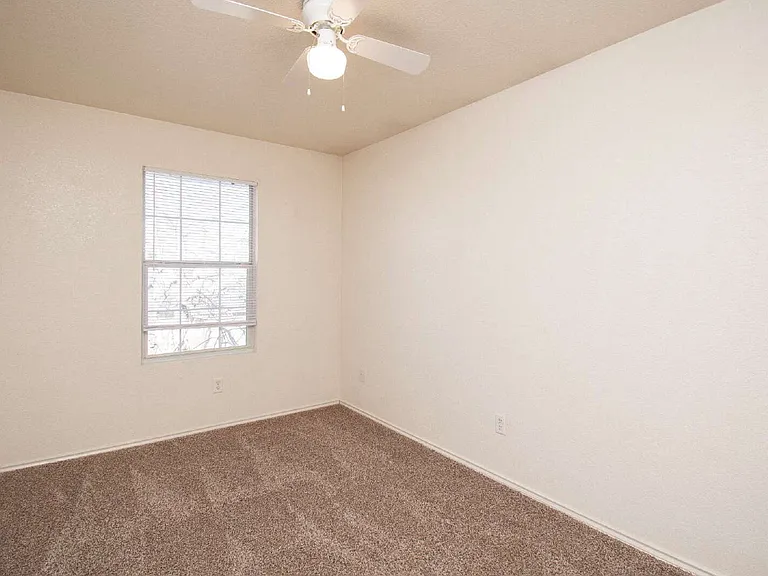 4003 Pilgram Dr #D — Photo 7