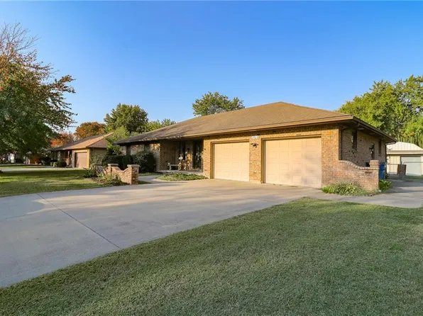 703 Ozark Short Line, Odessa, MO 64076