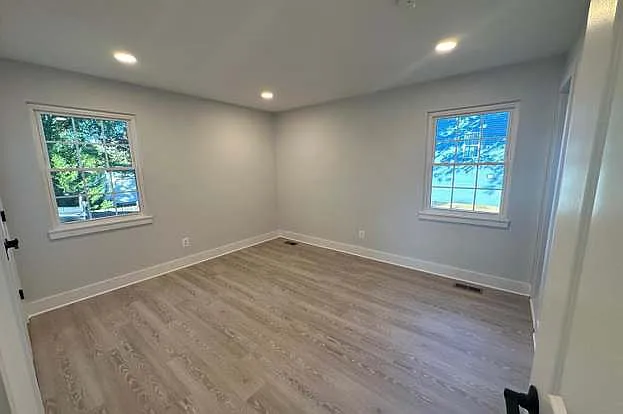 119 W Earleigh Heights Rd — Photo 12