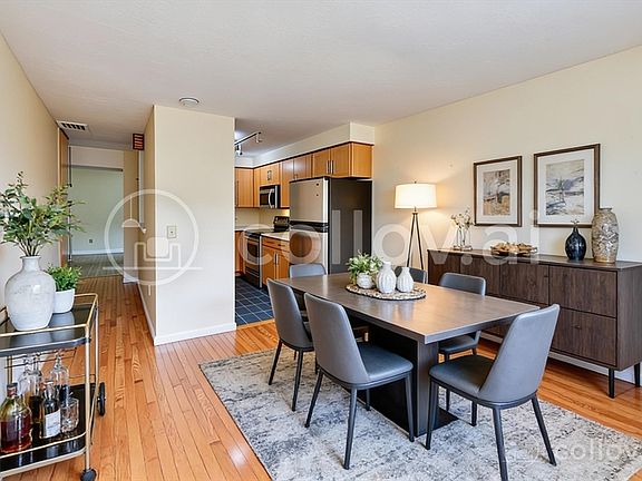 5th image of 321 Plantation St APT 102
