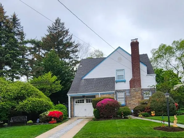 35 Hanson Place, Malverne, NY 11565