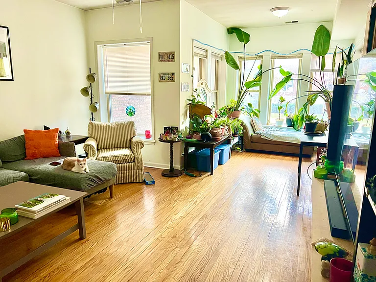 5783 N Ridge Ave #1 — Photo 2