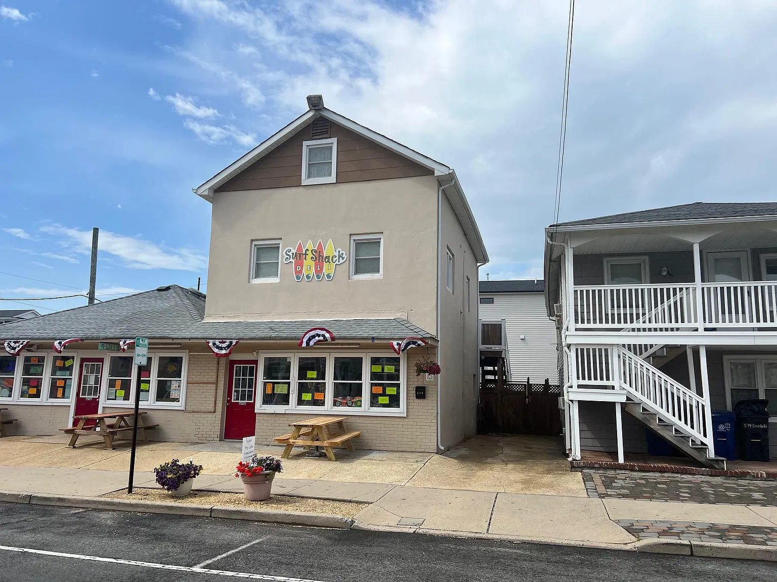 3 bed, $1,600 — Photo 1