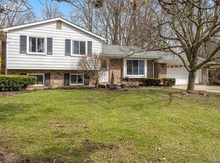 38320 Townhall St, Harrison Township, MI