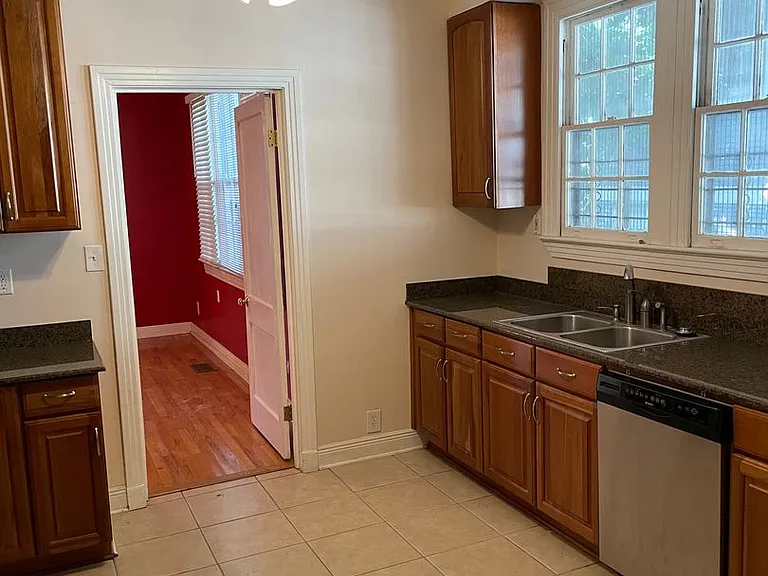 4609-4611 Claiborne Ct #4609 — Photo 10