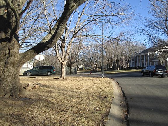 5th image of 600 W 113th St