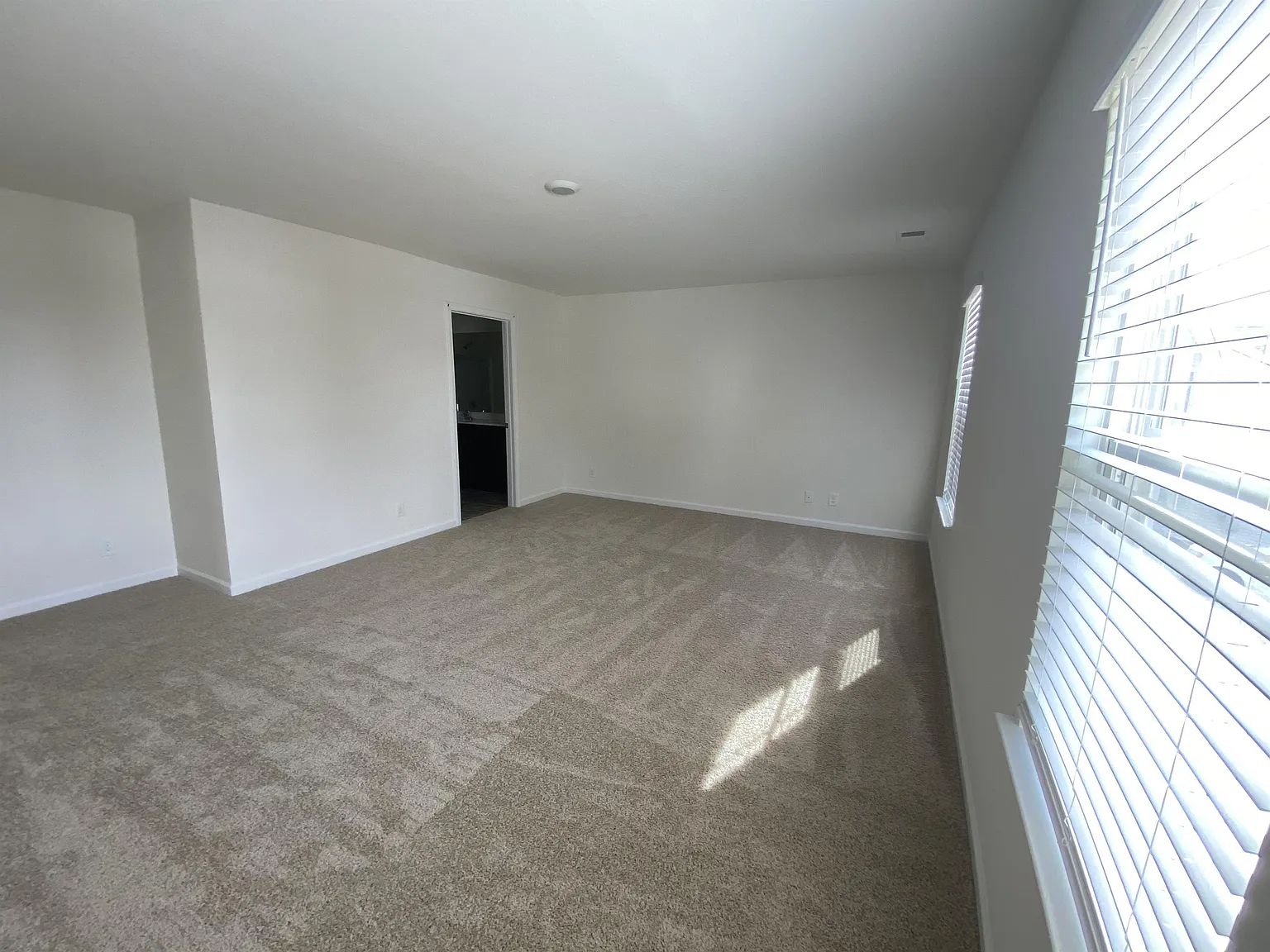 2350 Santa Ana Ave — Photo 1