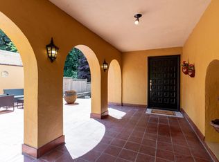 8649 Sunbury Pl, Delta, BC V4C3Y9