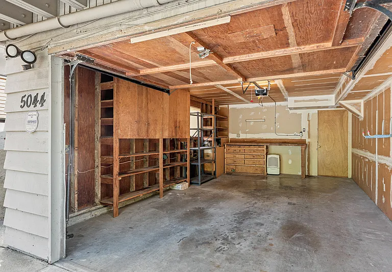 5044 Sand Point Way NE — Photo 16