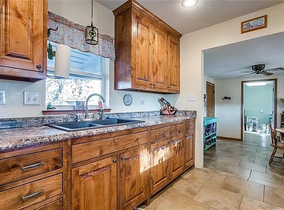 4th image of 281-5311 North Dr
