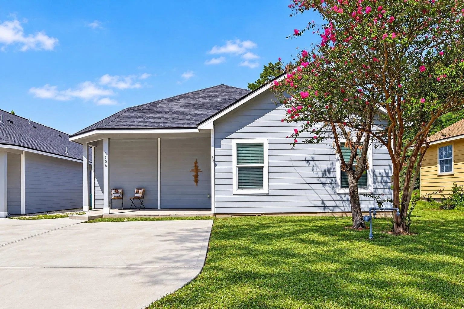 3 bed, 2.0 bath, 1358 sqft, $1,650 — Photo 2