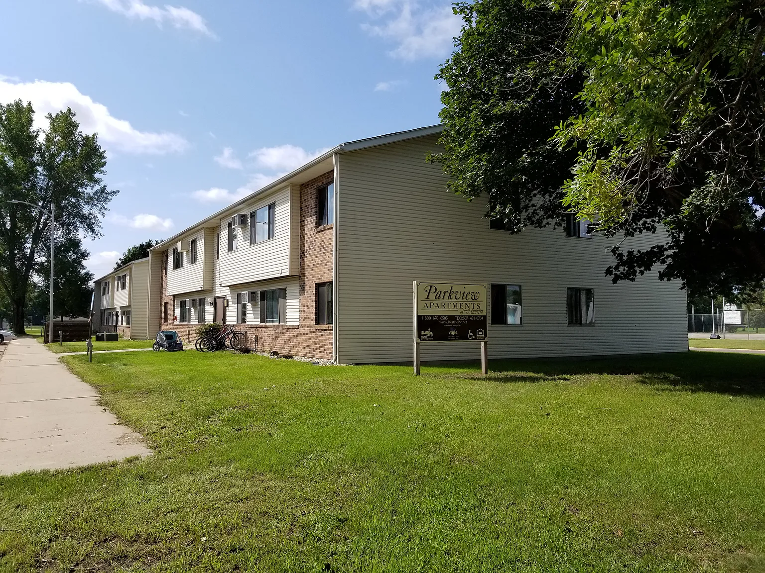 2 bed, 750 sqft, $625 — Photo 1