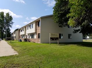 616 Dill Ave SW #5, Saint Peter, MN 56082