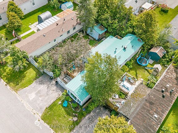 2nd image of 4118 Ash Cres