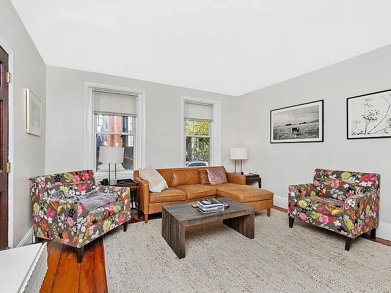 15 Park St — Photo 1