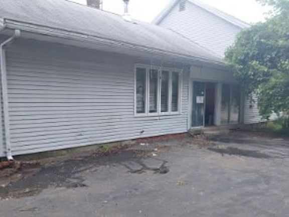 2nd image of 927 Losson Rd