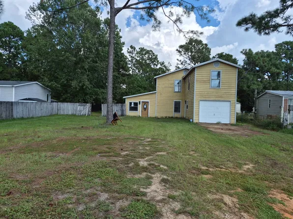2350 Crescent Wood Rd, Navarre, FL 32566