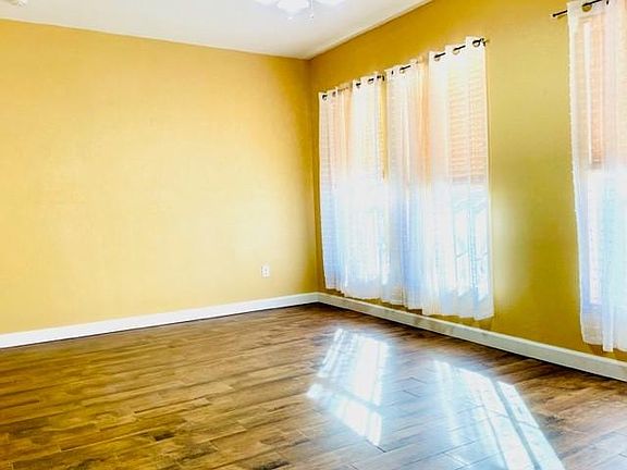 3rd image of 3006 Rock Rose Pl