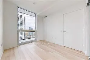 39 Roehampton Ave E #2310 — Photo 12