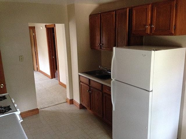 1st image of 301 2nd Ave S #2