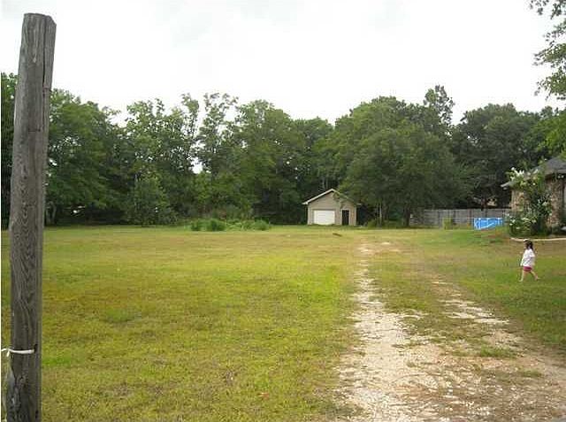 2nd image of 3951 Blue Gill Cir