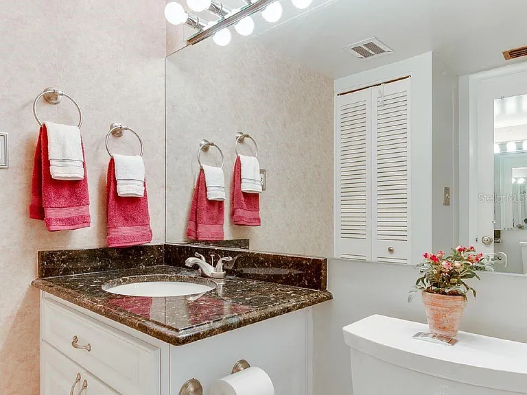 4725 Cove Cir #906 — Photo 7