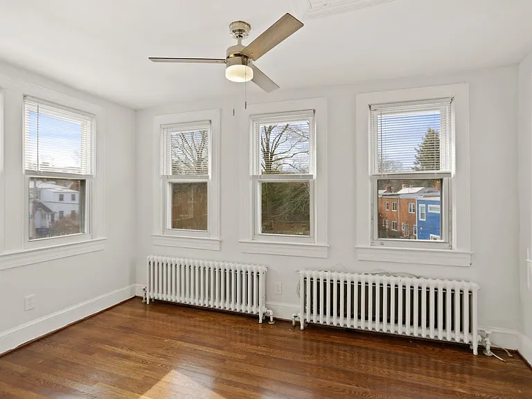 4312 10th St NE — Photo 21