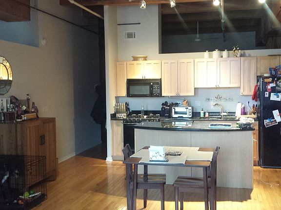 2nd image of 360 W Illinois St APT 414