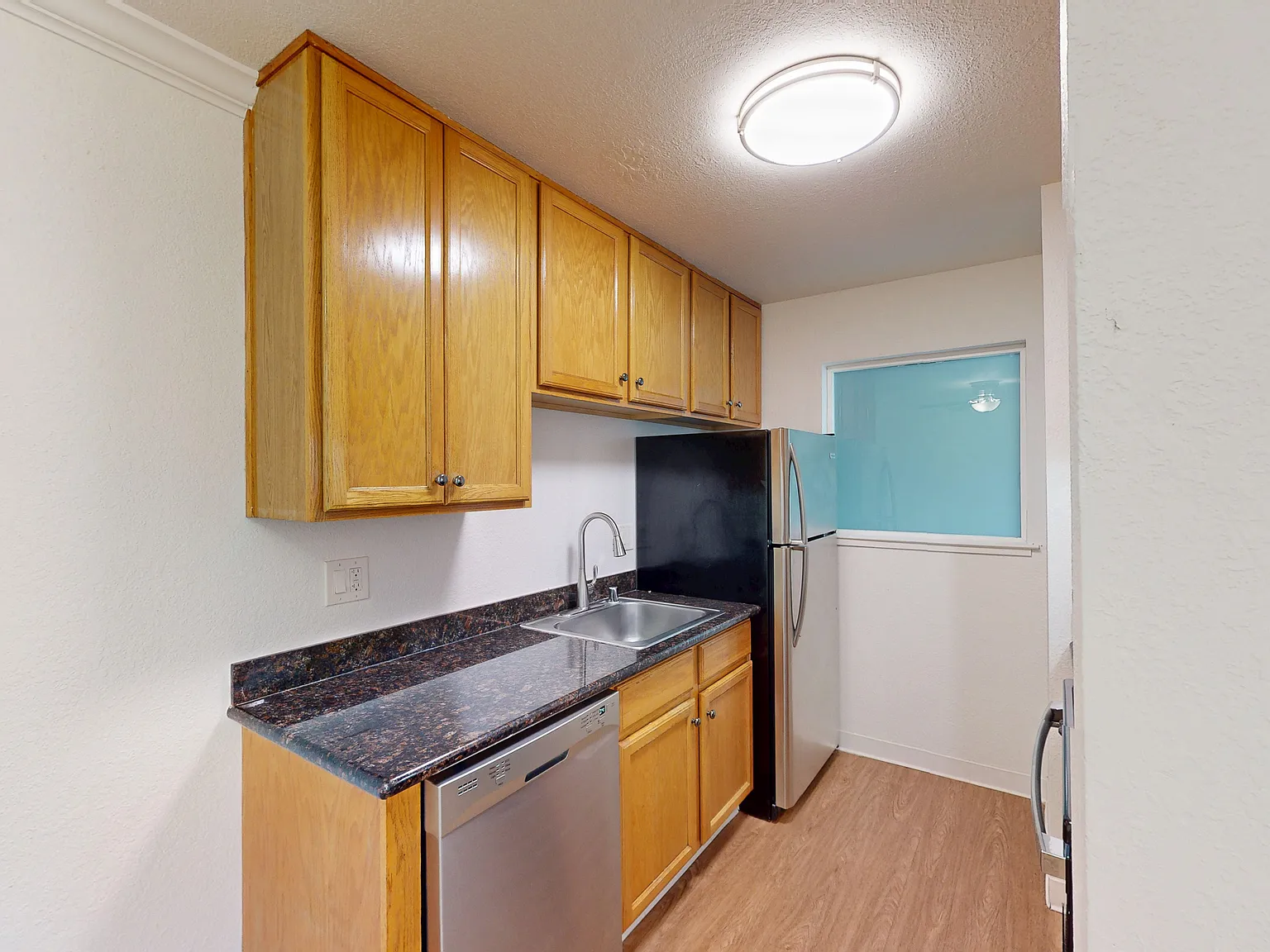 Charming 1BR in Novato | Parking Included | Pet Friendly — Photo 4