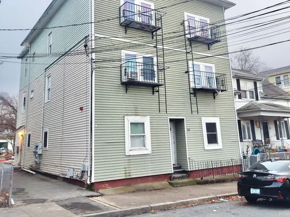 86-88 Lawn Avenue, 86-88 W Lawn Ave #4, Pawtucket, RI 02860