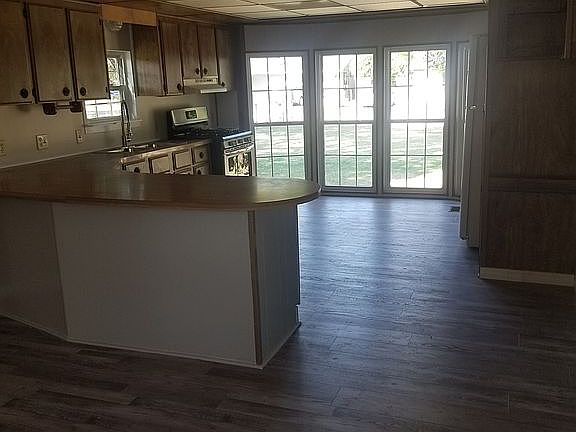 5th image of 30 Littlehorse Dr