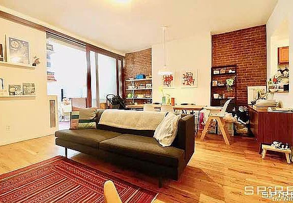 3rd image of 50 W 90th St #A4