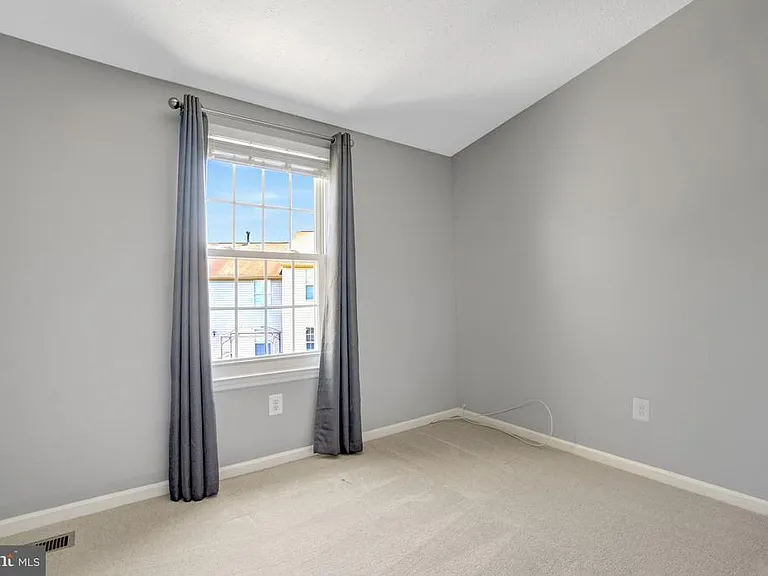 6063 Hydrangea Dr — Photo 28