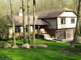 10625 Rockwood Dr, Kirtland, OH 44094