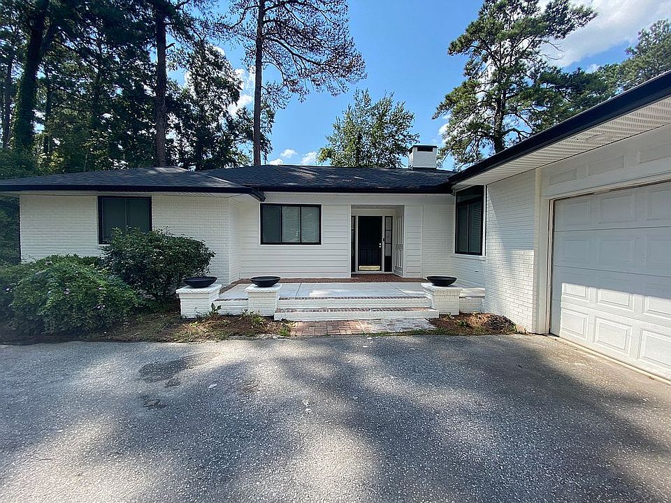 2nd image of 200 Pinebrook Rd