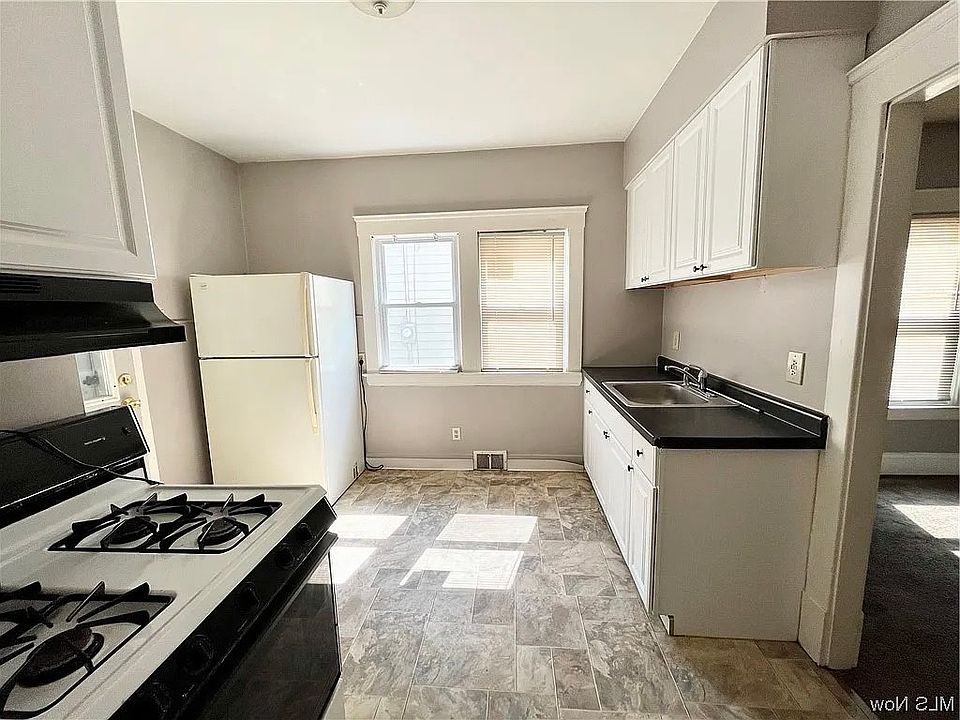 1st image of 3110 Saratoga Ave #2