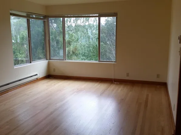 2613 14th Ave W APT 2, Seattle, WA 98119