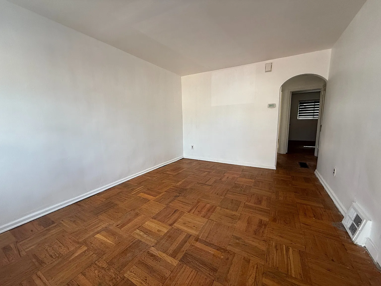 5556 Wheeler St Spacious 2-Bedroom Home in Southwest Philly — Photo 4
