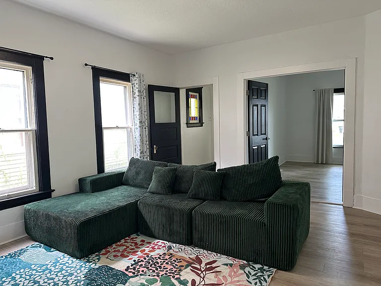1825 Clover Ave #2 — Photo 4