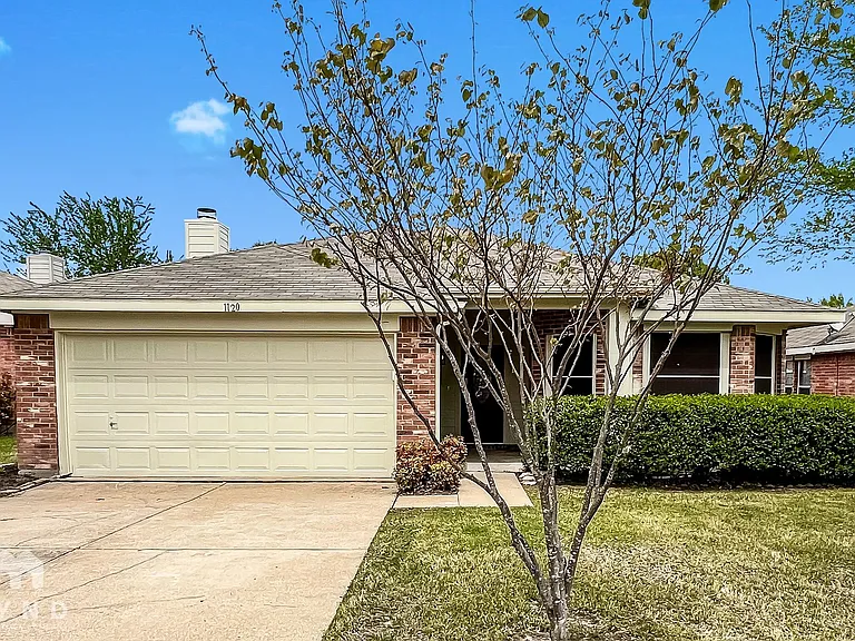 1120 Singletree Dr — Photo 1