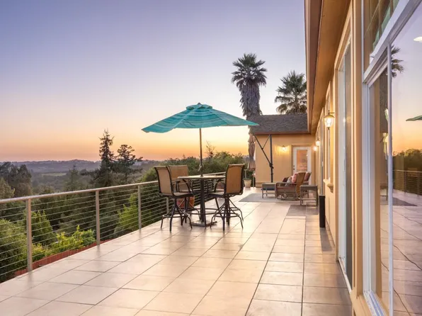 960 Smith Rd, Watsonville, CA 95076