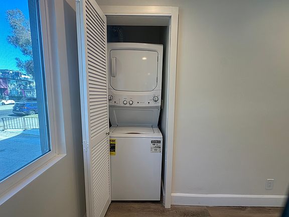 3rd image of 1462 S Wooster St APT 1