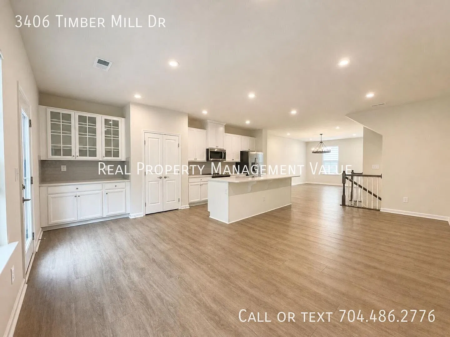 Modern 4-Bedroom Matthews Townhouse with EV Charging and 2-Car Garage — Photo 2