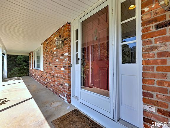 3rd image of 265 Argyle Road