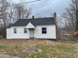 512 Circle Dr, Mount Airy, NC 27030