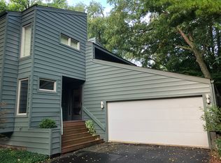 1134 Sunridge Dr, Madison, WI 53711