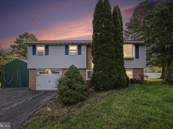 140 Brian Dr, Ephrata, PA 17522